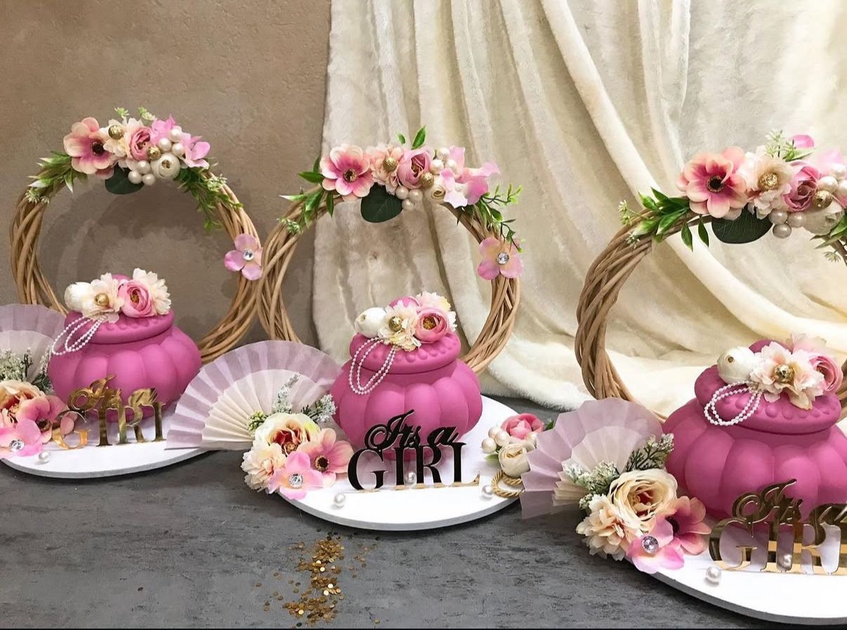 It's a Girl Pretty Pink Baby Hamper